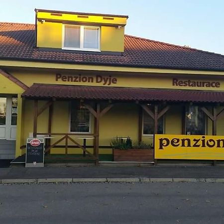 Penzion Dyje Hevlin Luaran gambar